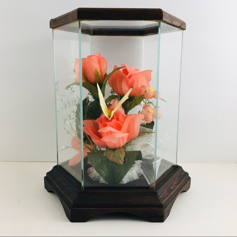 Toyo Terrarium Pink Roses and Yellow Butterfly